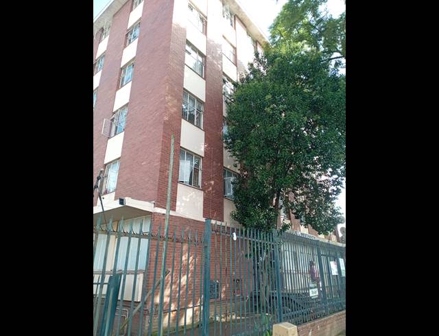 1 BEDROOM FLAT FOR SALE IN PIETERMARITZBURG CENTRAL